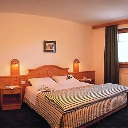 Hotel Mondeval 3*