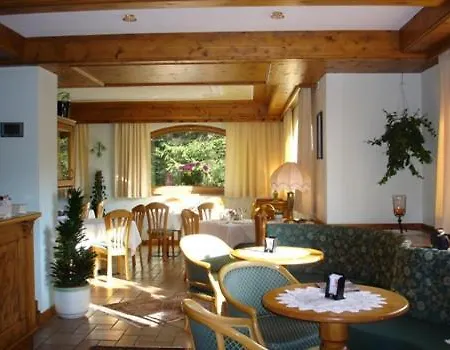 Hotel Mondeval 3*