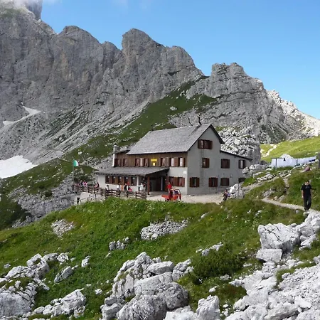 Mondeval Hotel